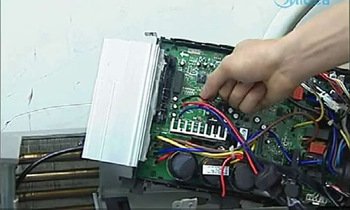 巩留美的空调电话是多少